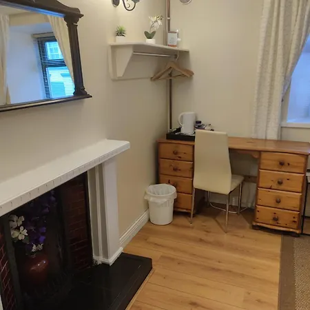 Bernie's Place - קאסלבר